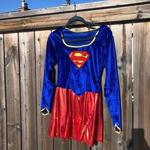 Super girl costume women’s medium, pre-loved 🤩
